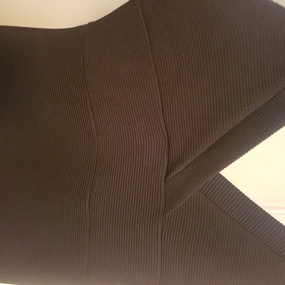 black fitted midi dress - Picture 3 of 5